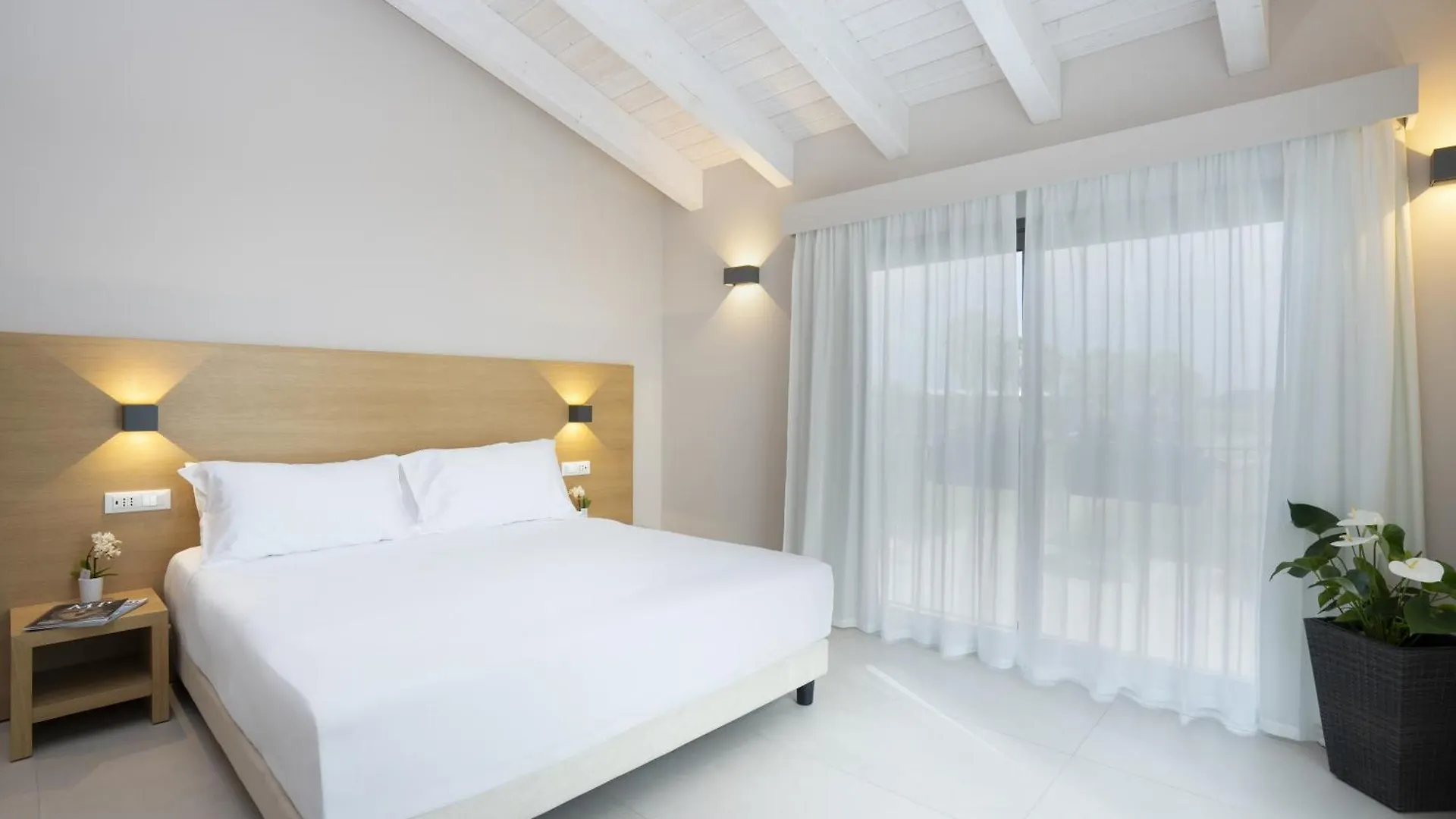 Ros'E Mari Green Home Hotel Oristano