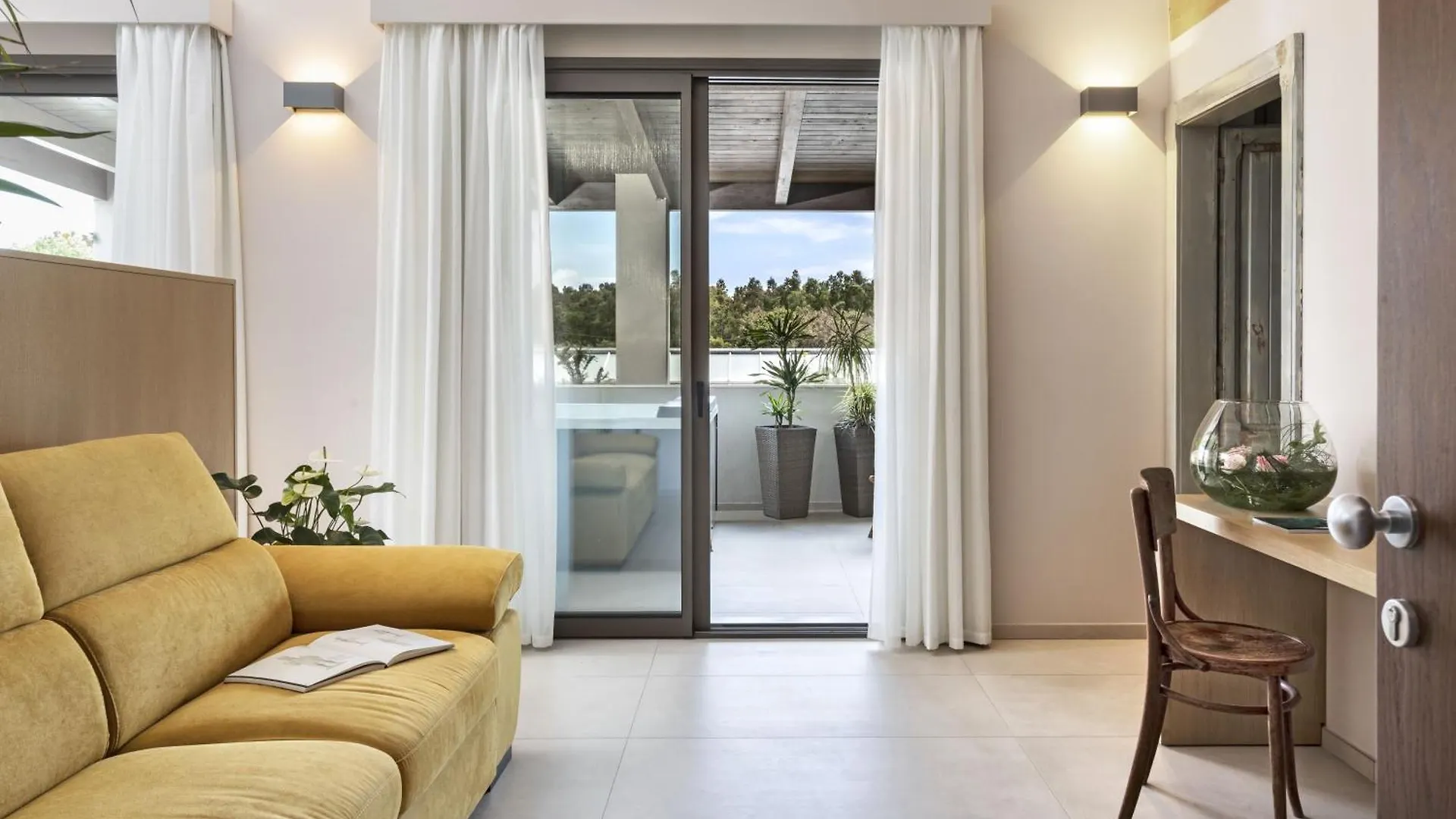 Ros'E Mari Green Home Hotel Oristano
